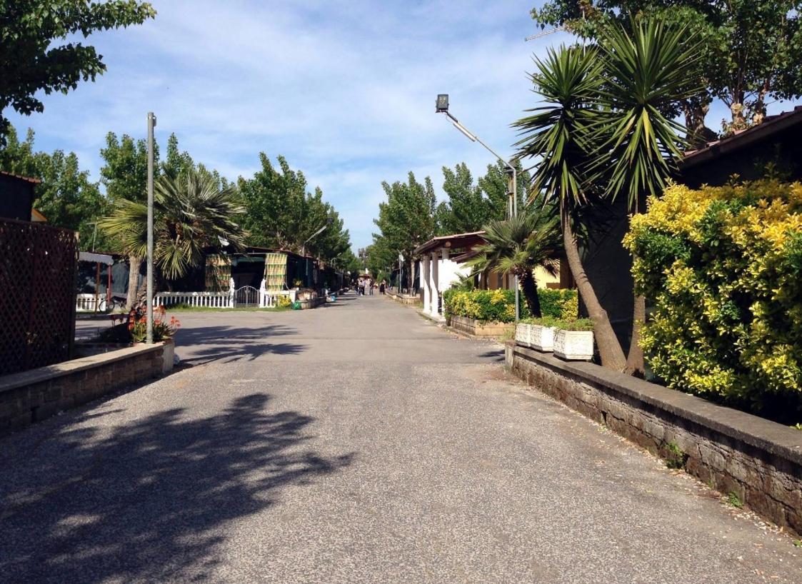 Onda Camping Village Ardea Exterior foto